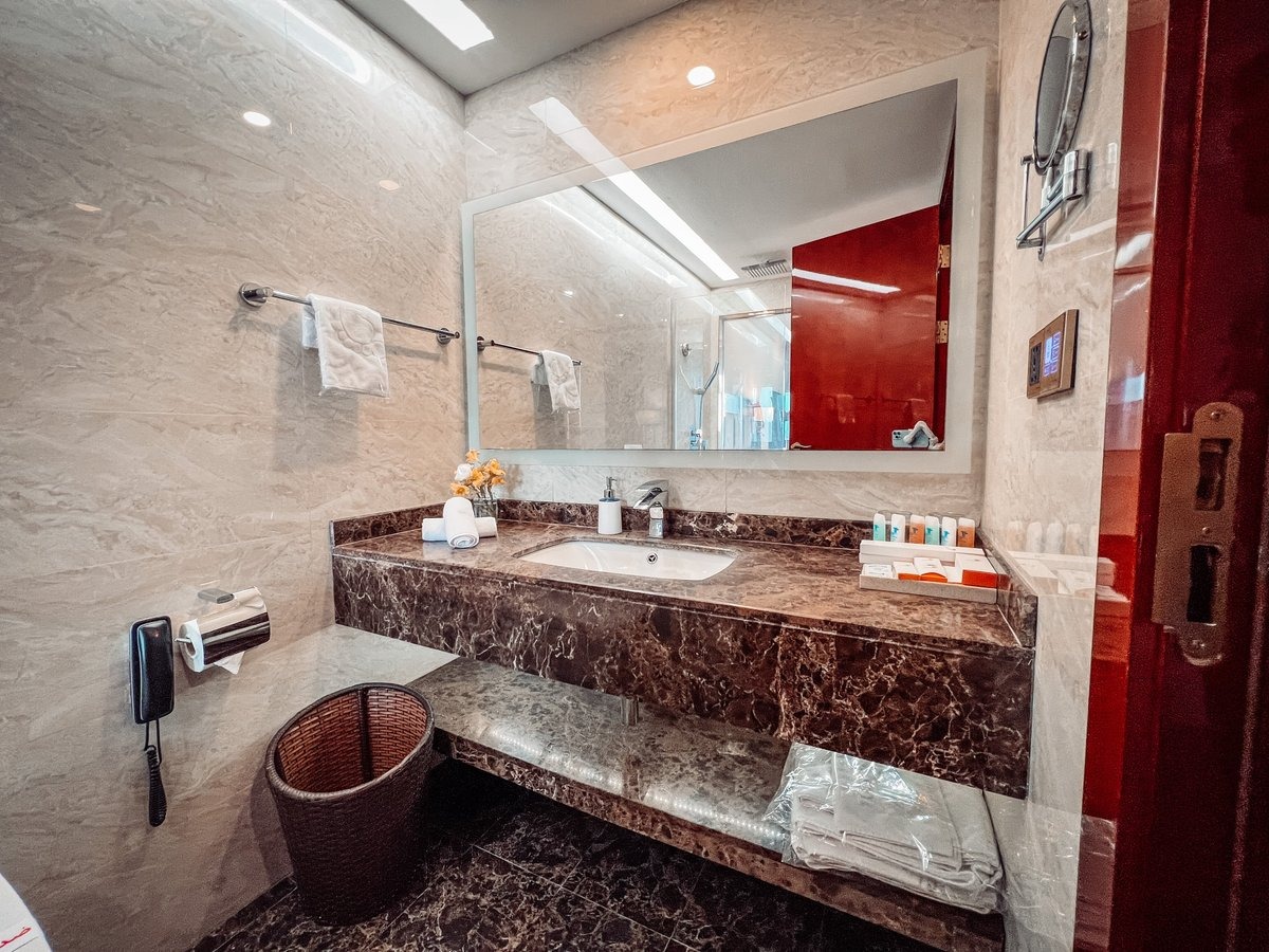 هتل کوروش کیش